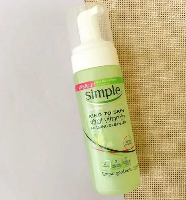 Simple-Kind-To-Skin-Vitamin-Foaming-Cleanser